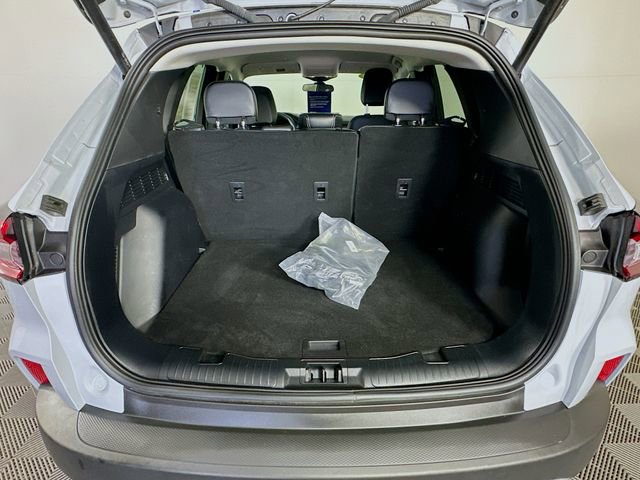 Certified 2025 Ford Escape SE w/ Class II Trailer Tow Package FWD image 32