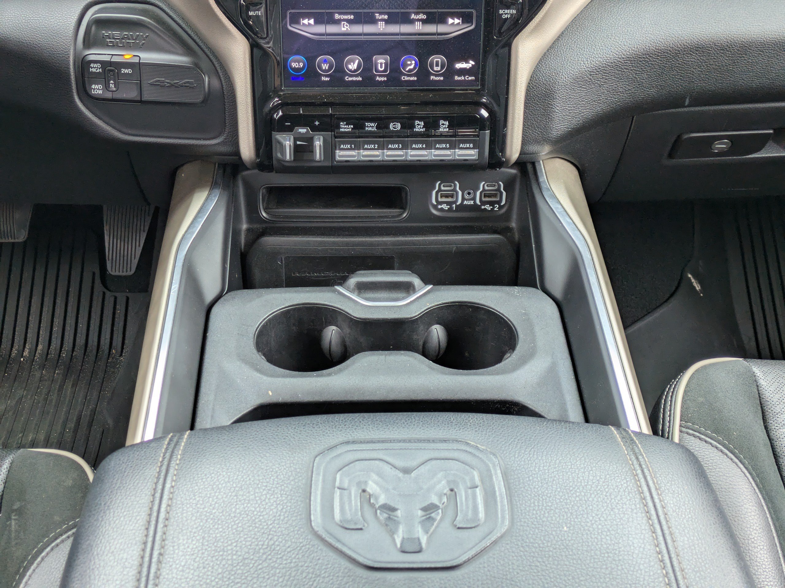 Used 2020 RAM 3500 Laramie AWD/4WD image 17