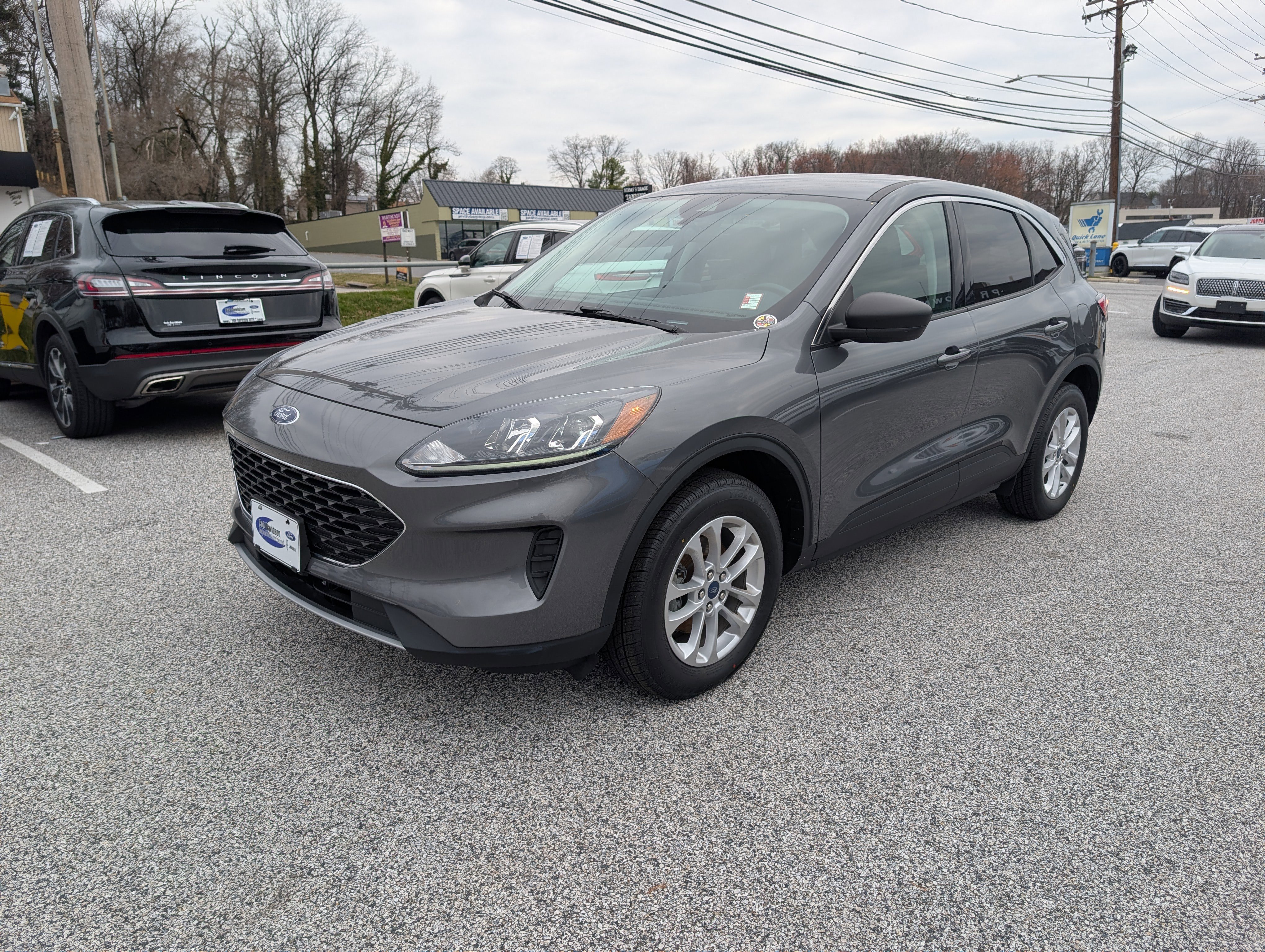 Certified 2022 Ford Escape SE w/ Convenience Package AWD/4WD image 2