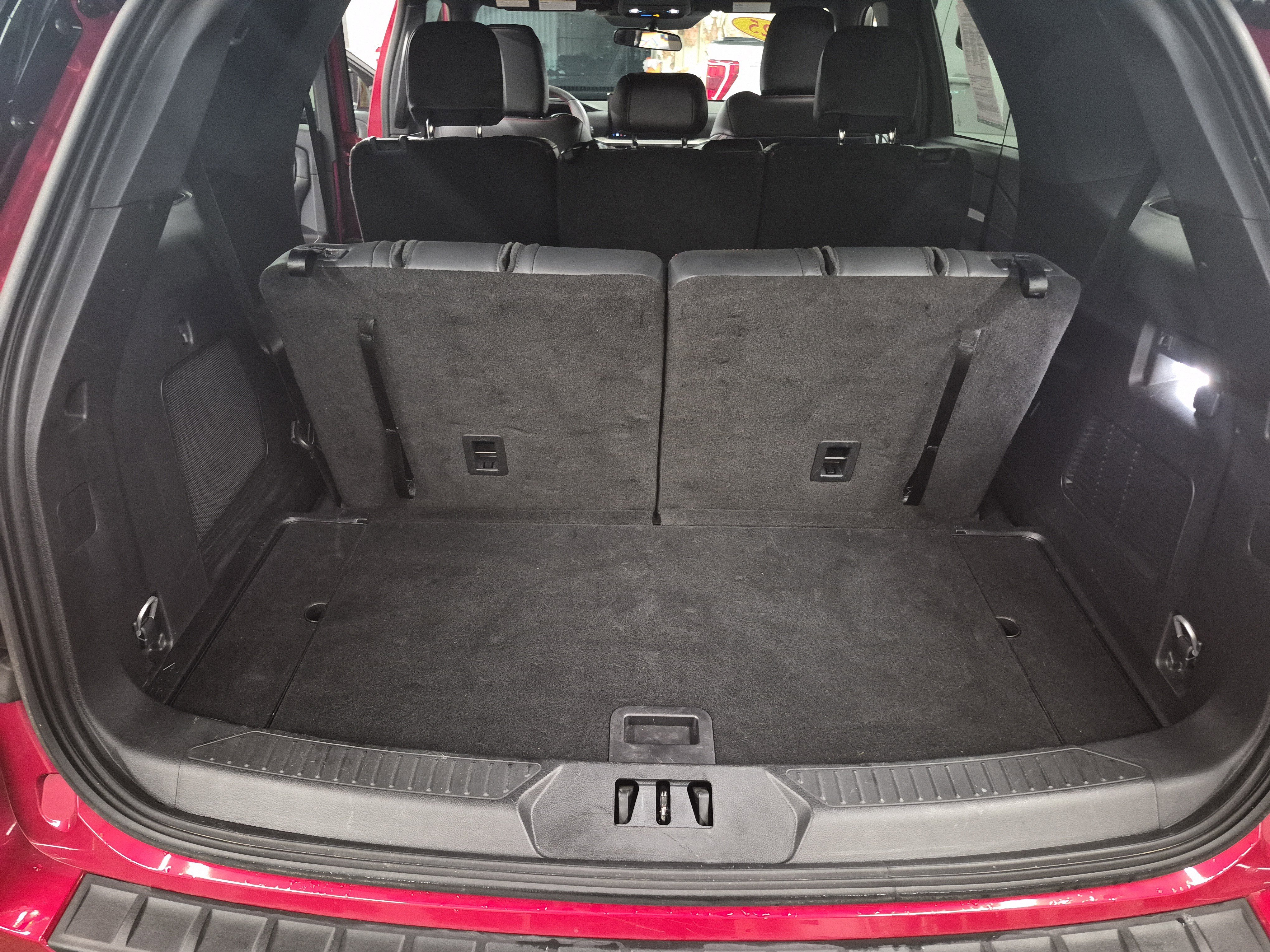 Certified 2025 Ford Explorer ST-Line image 18