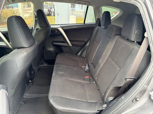 Used 2018 Toyota RAV4 LE image 13