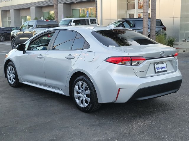 Used 2023 Toyota Corolla LE FWD image 2
