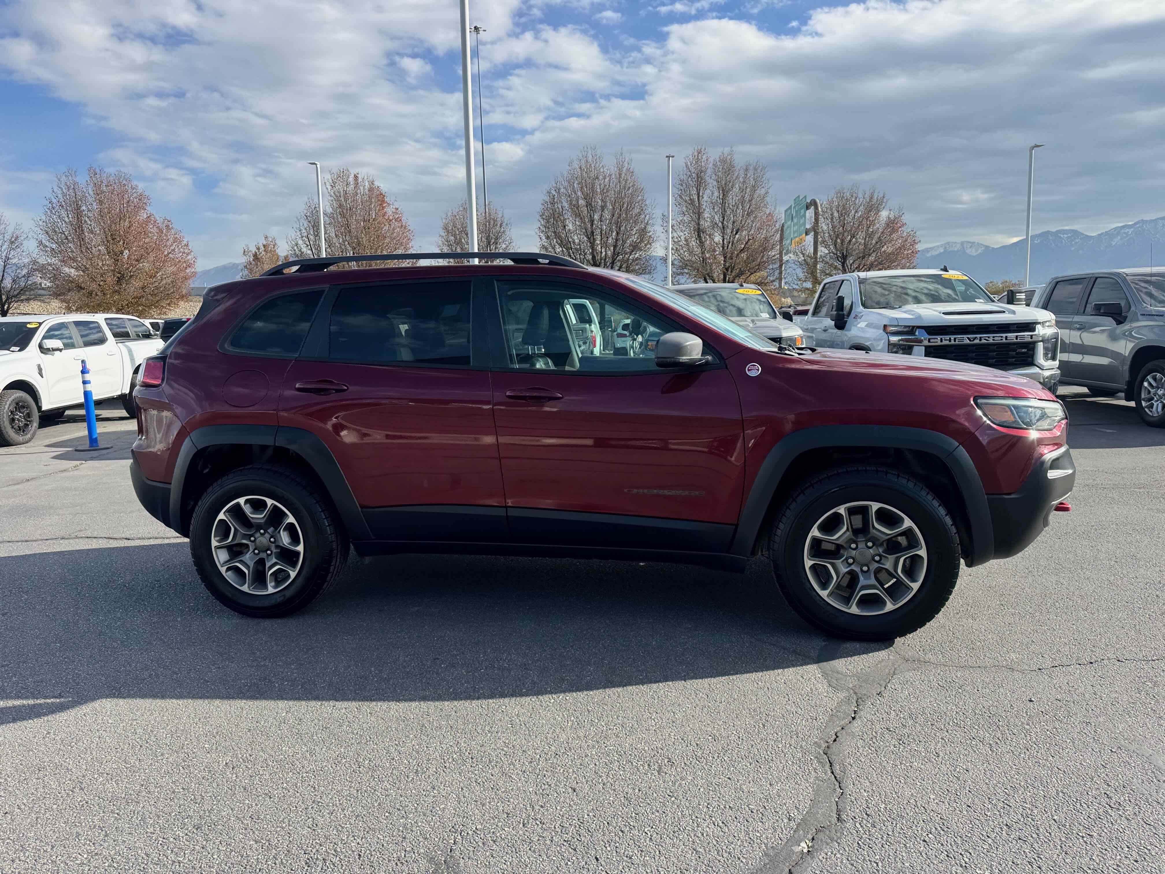 Used 2021 Jeep Cherokee Trailhawk w/ Comfort/Convenience Group image 6