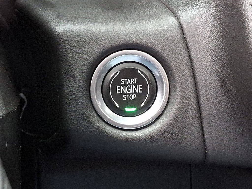 Used 2022 Chevrolet Suburban Z71 w/ Luxury Package image 27