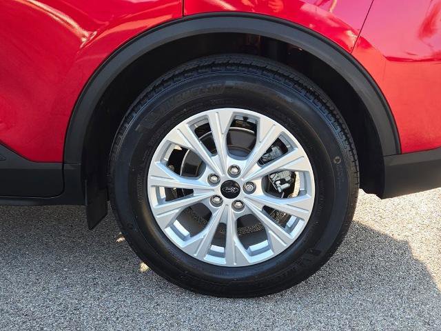 Certified 2023 Ford Escape Active w/ Cold Weather Package image 15
