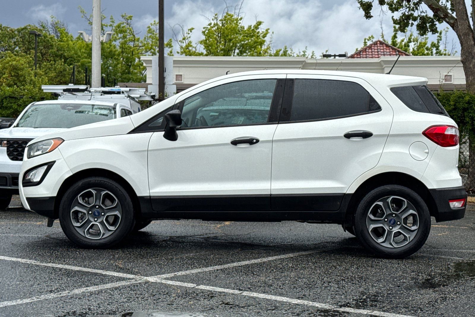 Certified 2018 Ford EcoSport S image 2