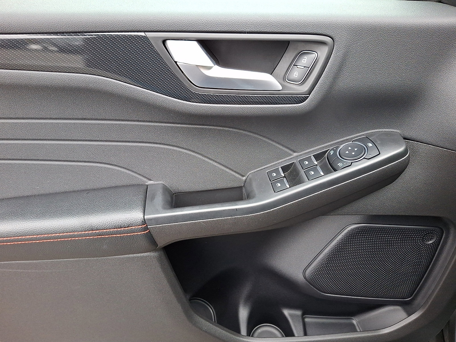 Certified 2024 Ford Escape ST-Line w/ Tech Pack #1 image 15