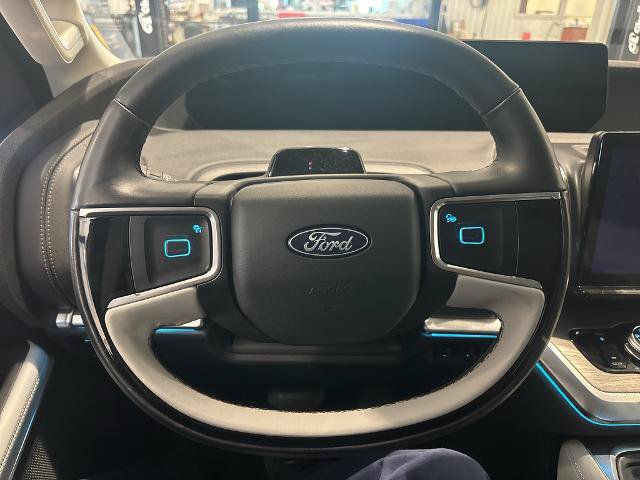 Certified 2025 Ford Expedition Platinum w/ Driver's Package AWD/4WD image 13