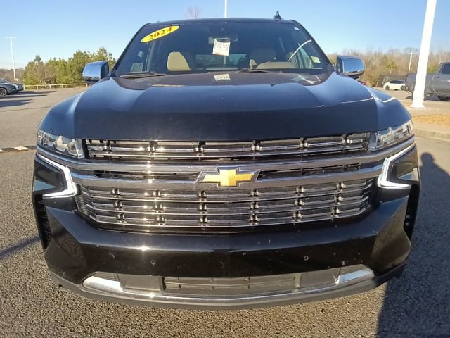 Used 2024 Chevrolet Suburban Premier RWD image 8