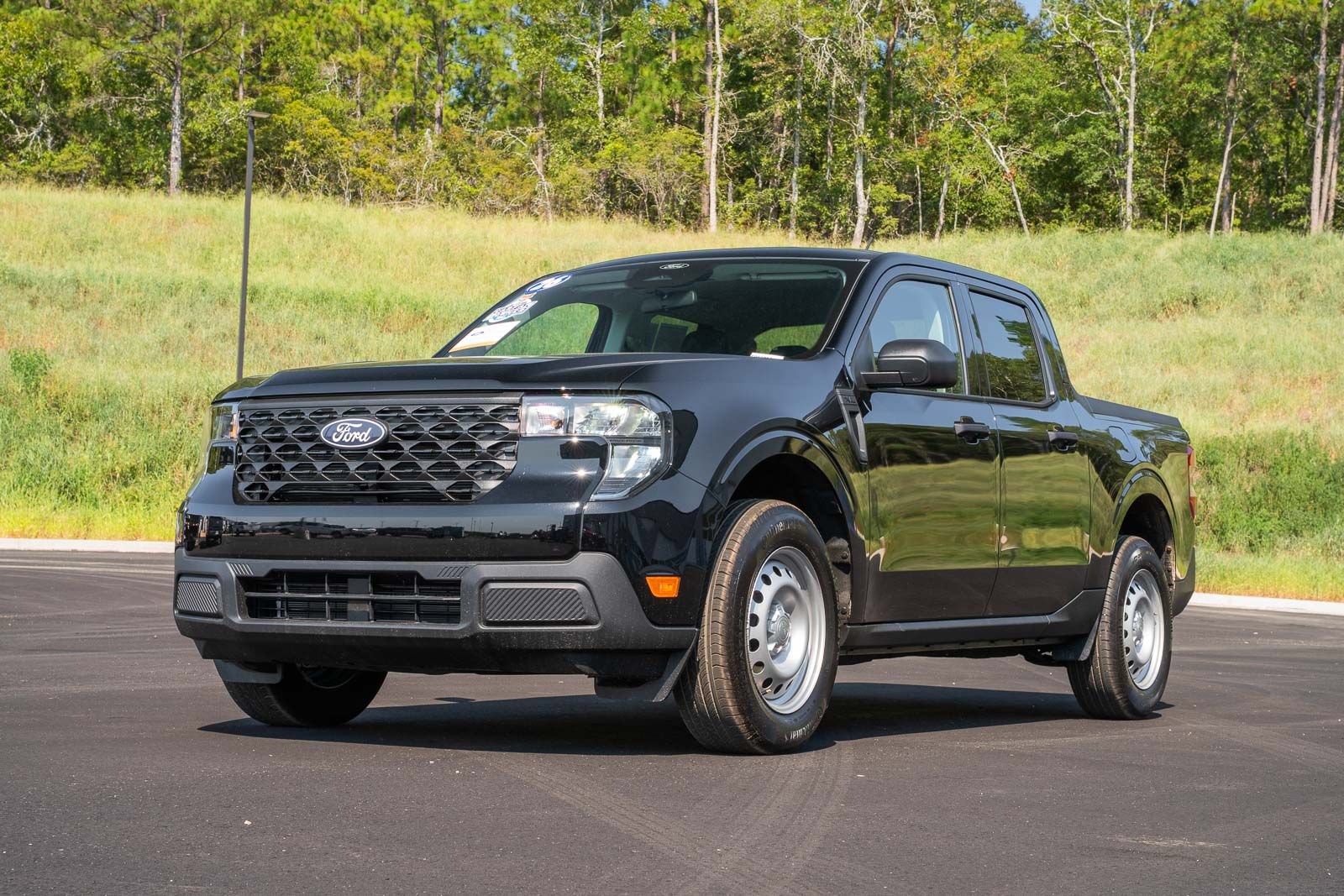 Certified 2026 Ford Maverick XL FWD image 3