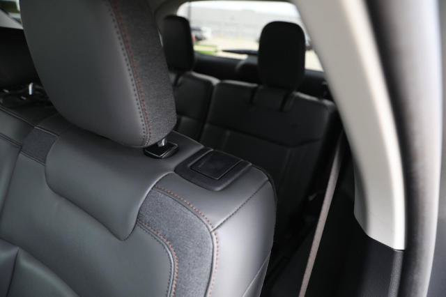 Certified 2025 Ford Explorer Active w/ Active Comfort Package AWD/4WD image 32