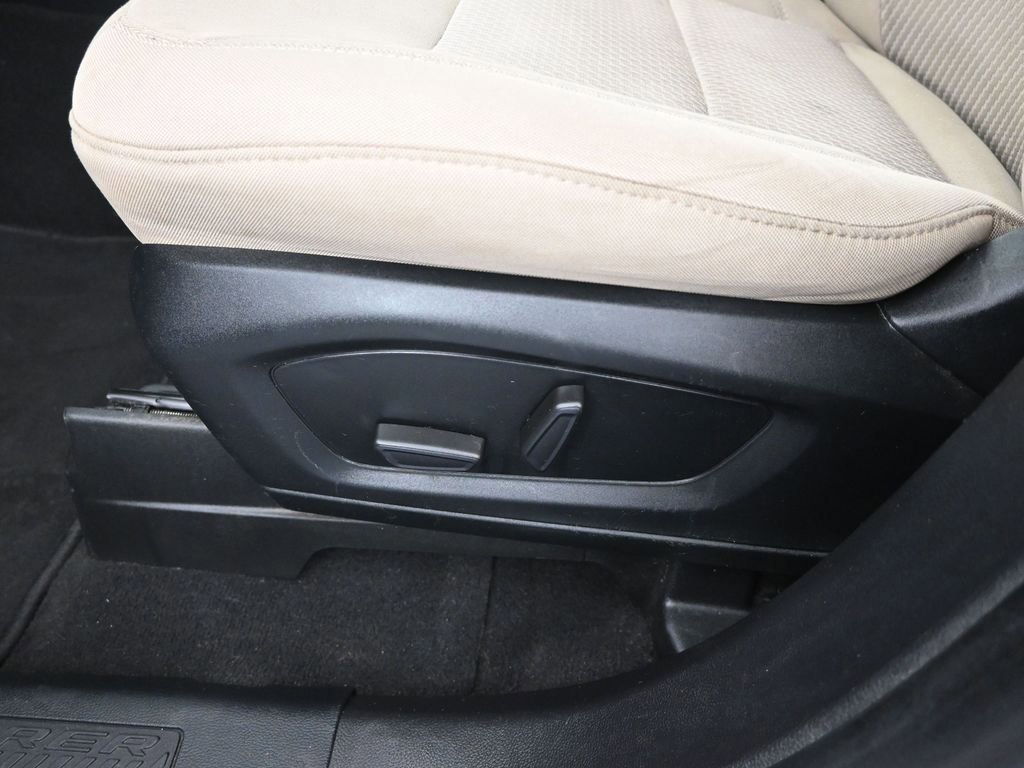 Certified 2021 Ford Explorer 2WD image 46