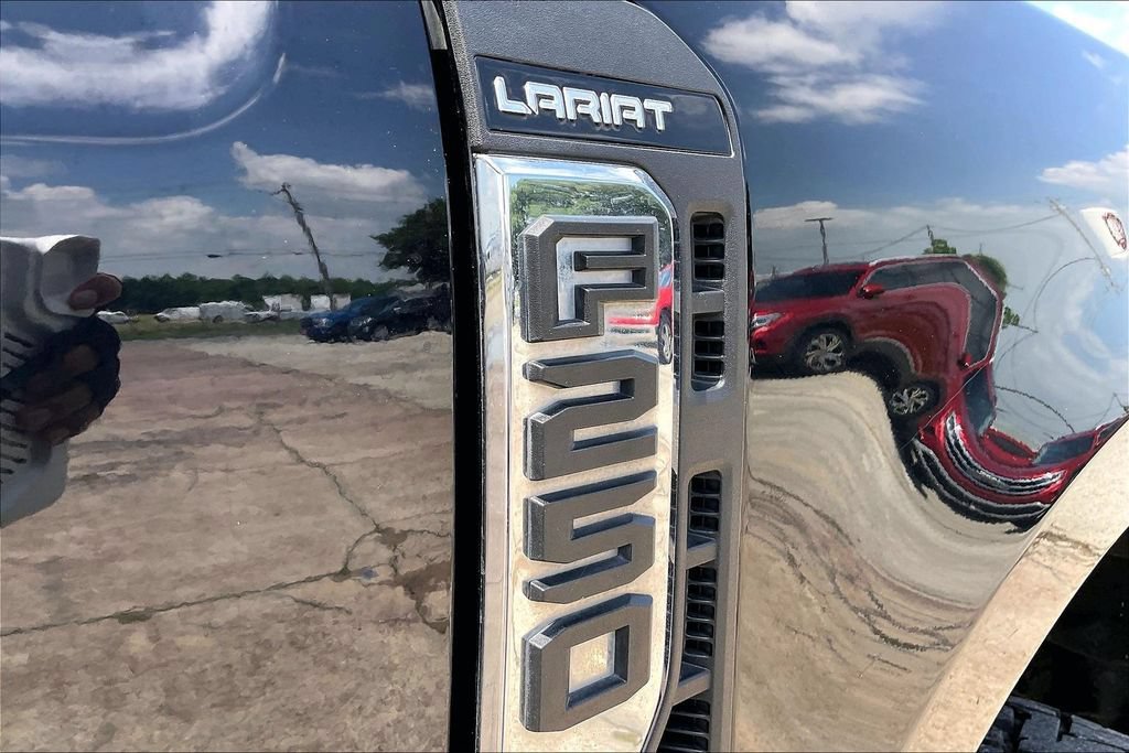 Certified 2024 Ford F250 Lariat w/ Lariat Ultimate Package AWD/4WD image 32