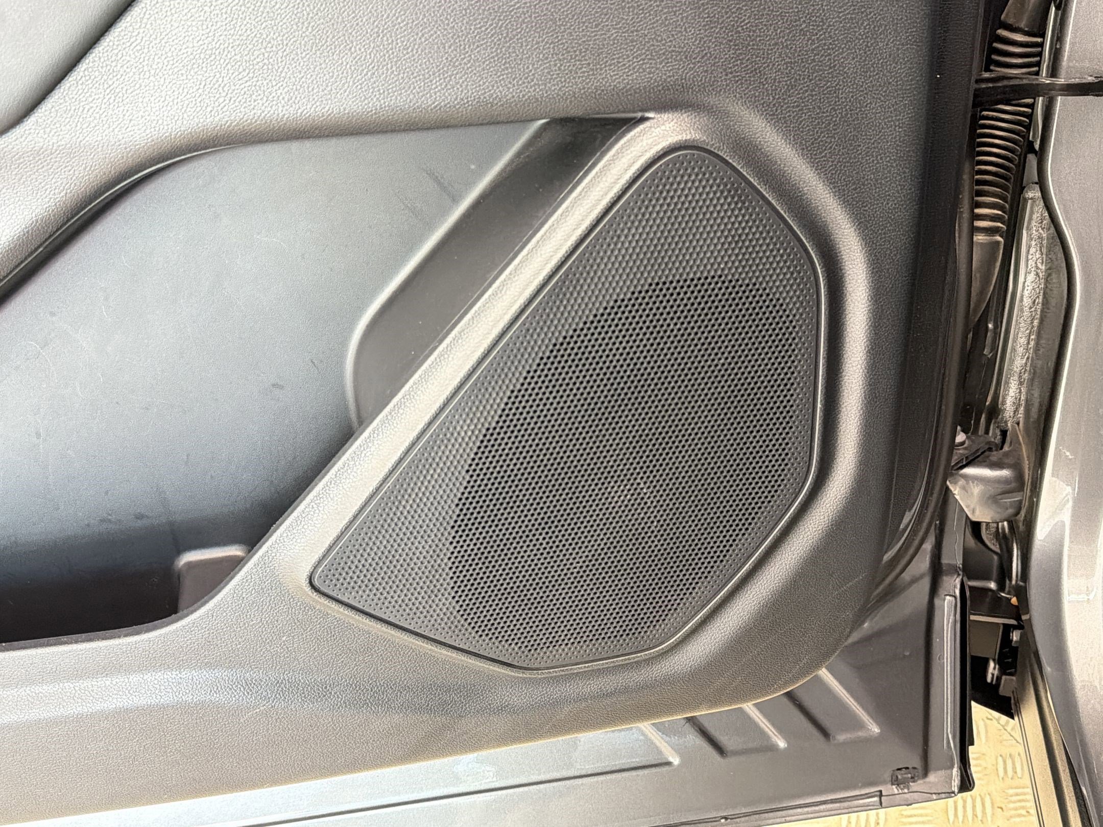 Certified 2025 Ford Explorer ST-Line w/ ST-Line Street Pack image 21