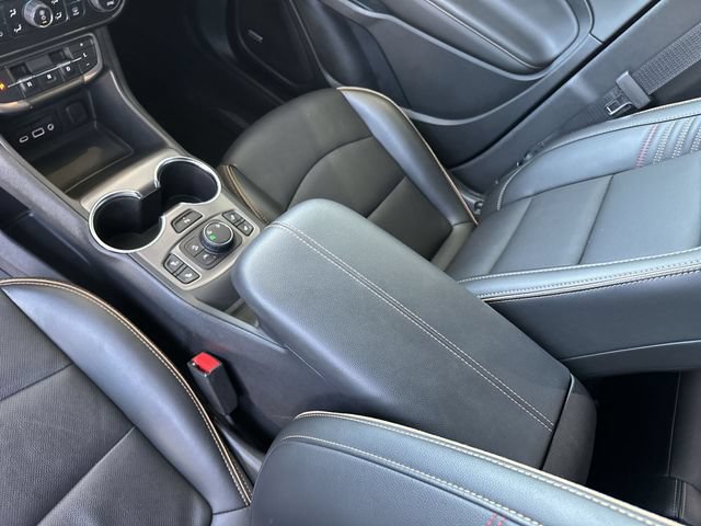 Used 2022 GMC Terrain AT4 w/ Infotainment Package II AWD/4WD image 21
