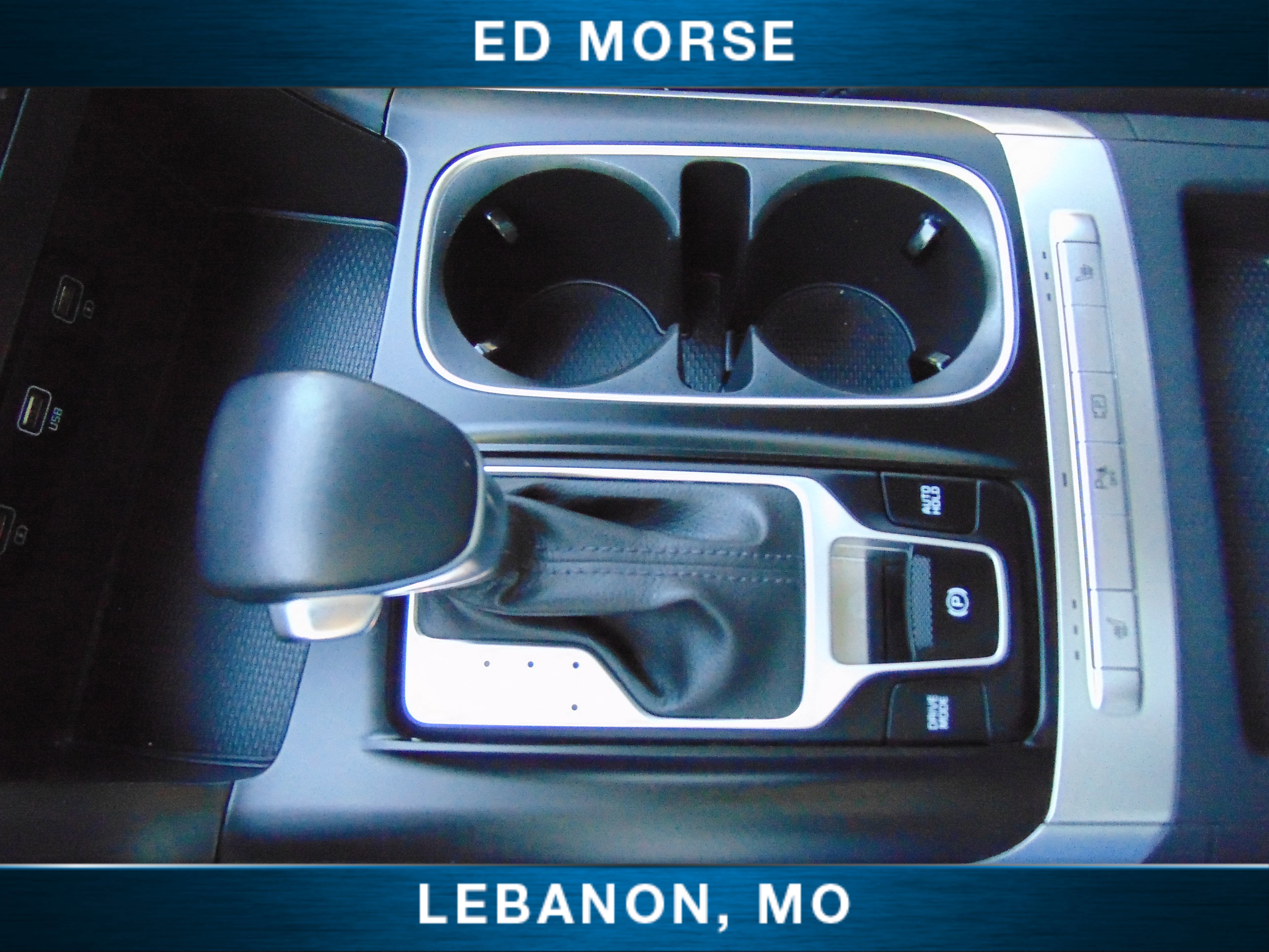 Used 2023 Kia Carnival LX image 29