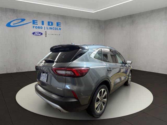 Certified 2024 Ford Escape Platinum AWD/4WD image 4