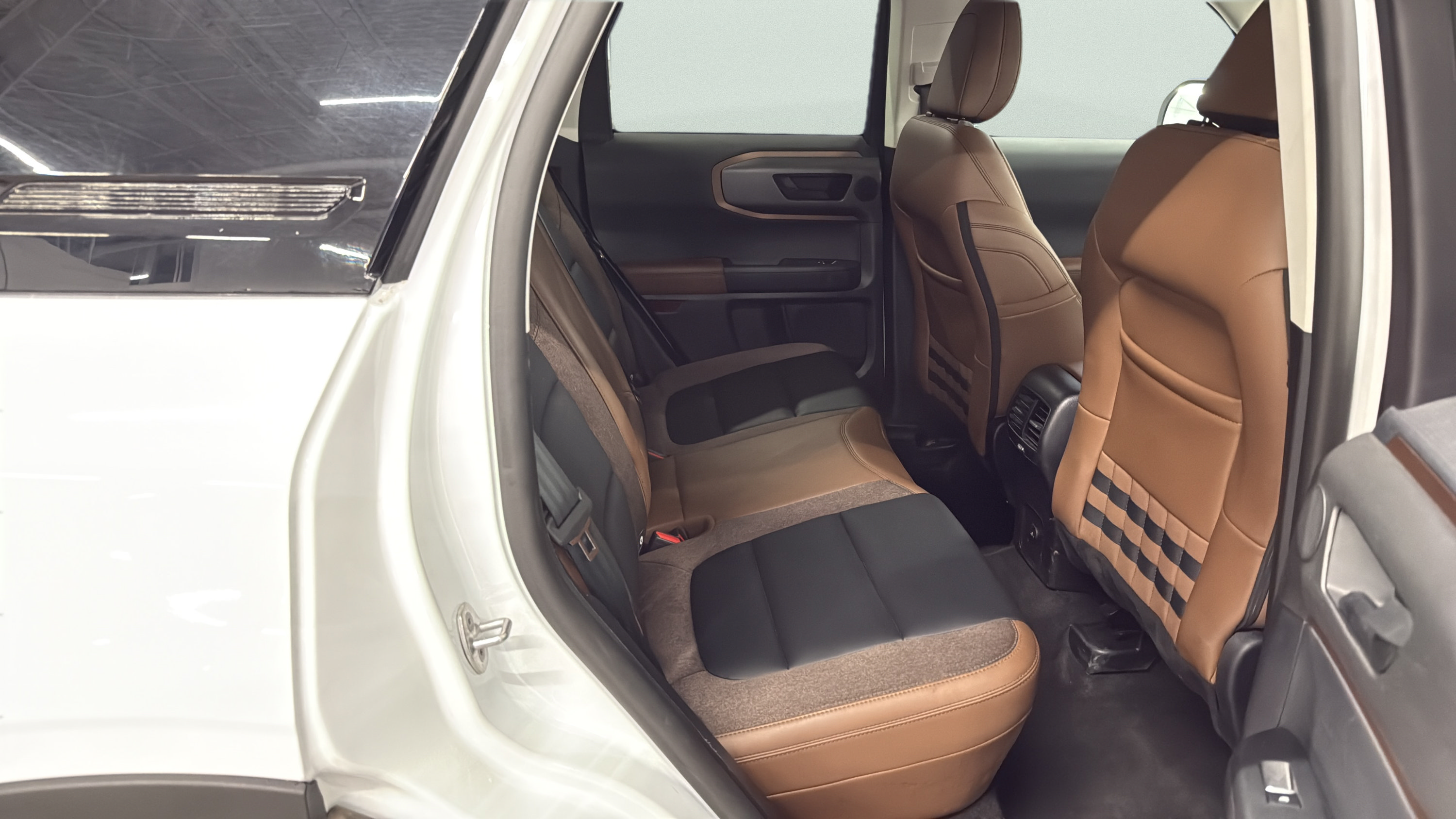 Certified 2025 Ford Bronco Sport Outer Banks w/ Outer Banks Tech Package+ AWD/4WD image 16