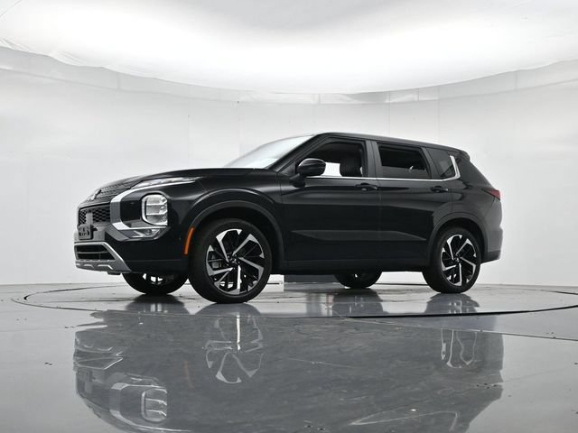 Used 2024 Mitsubishi Outlander SE AWD/4WD image 40