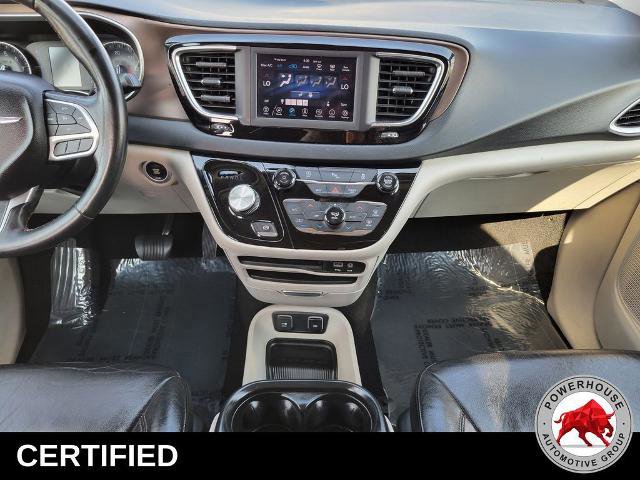 Used 2019 Chrysler Pacifica Touring-L image 20
