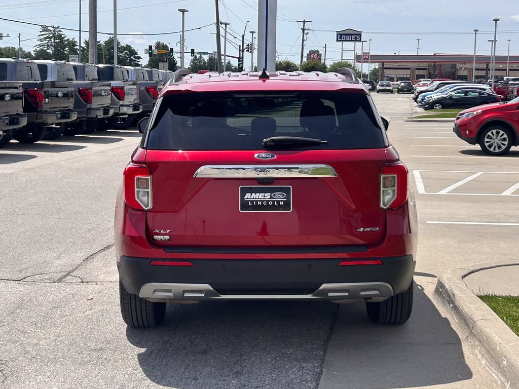 Certified 2023 Ford Explorer XLT w/ Equipment Group 202A AWD/4WD image 5