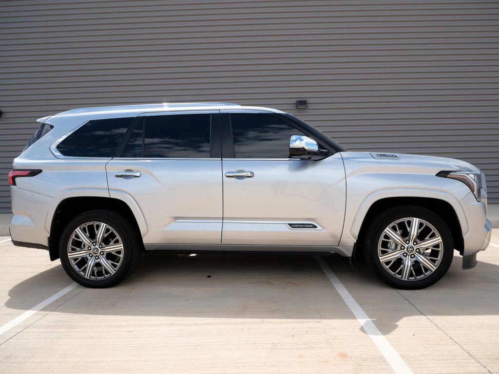 Used 2024 Toyota Sequoia Capstone AWD/4WD image 2