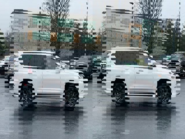 Used 2023 Lexus GX 460 Premium image 2