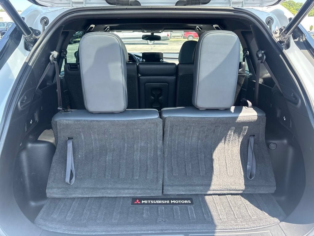 Used 2022 Mitsubishi Outlander SEL AWD/4WD image 9