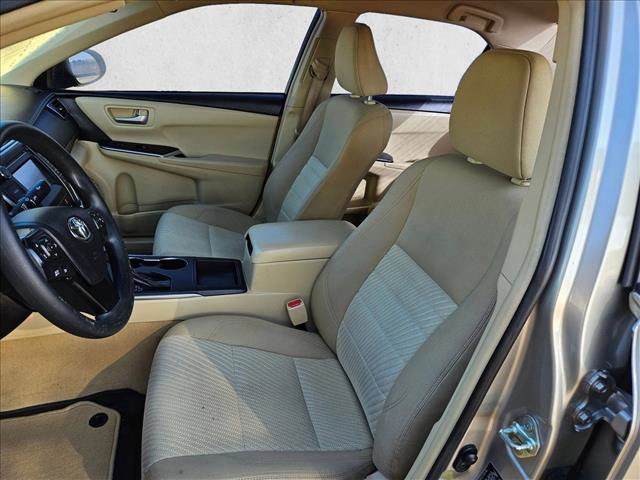 Used 2017 Toyota Camry LE image 18
