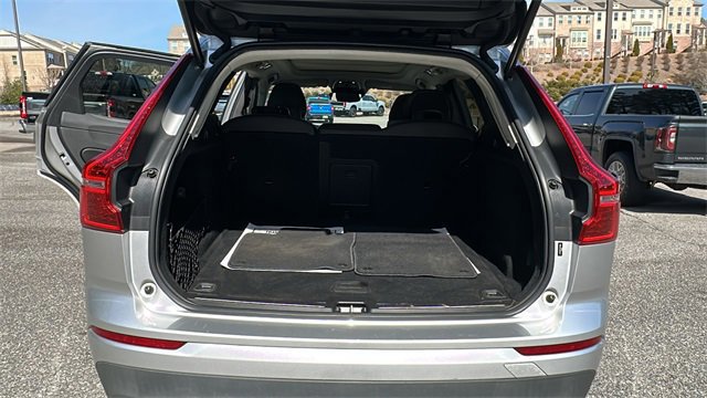 Used 2019 Volvo XC60 T5 Momentum image 18