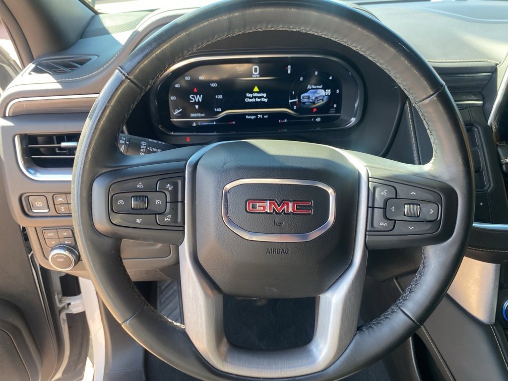 Used 2024 GMC Yukon SLT w/ SLT Luxury Package image 31