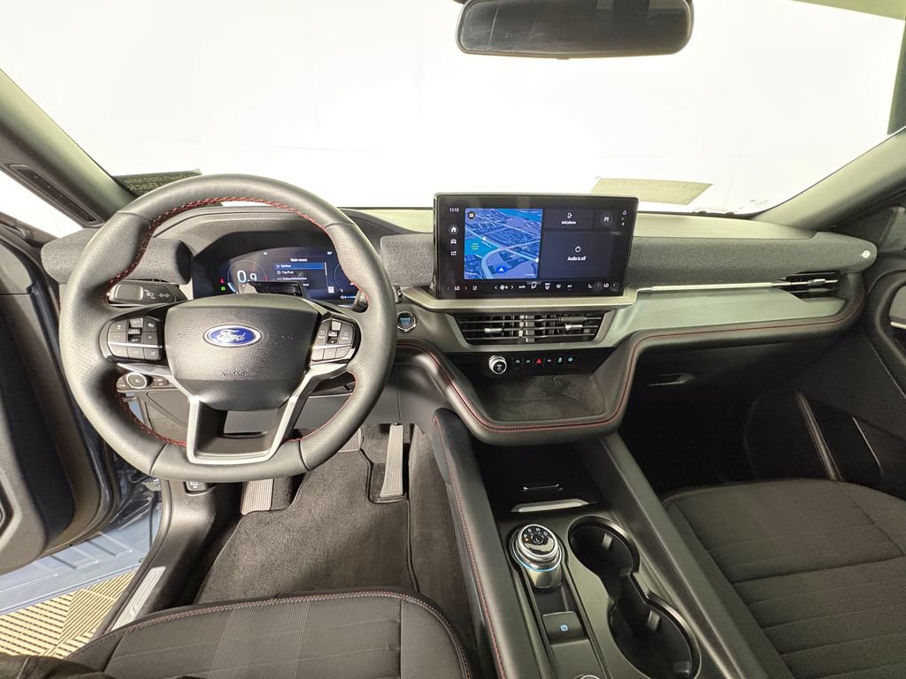 Certified 2025 Ford Explorer ST-Line RWD image 8
