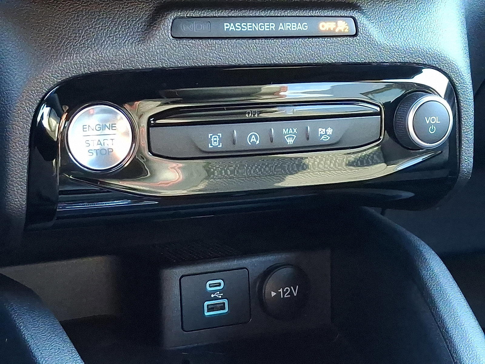 Certified 2023 Ford Escape ST-Line w/ Tech Pack #1 image 15