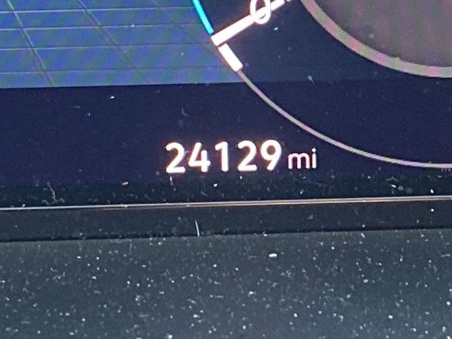 Used 2024 Volkswagen Atlas SEL Premium R-Line image 23