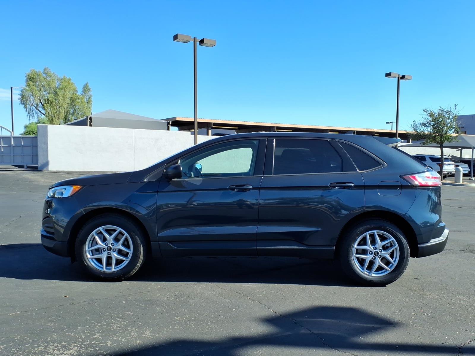 Certified 2024 Ford Edge SE AWD/4WD image 2