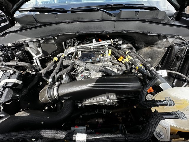 Certified 2025 Ford Explorer Active AWD/4WD image 30