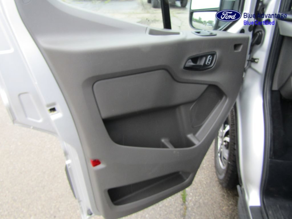 Certified 2025 Ford Transit 350 XLT RWD image 18