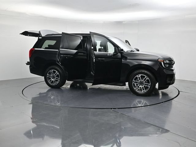 Certified 2025 Ford Expedition Active AWD/4WD image 56