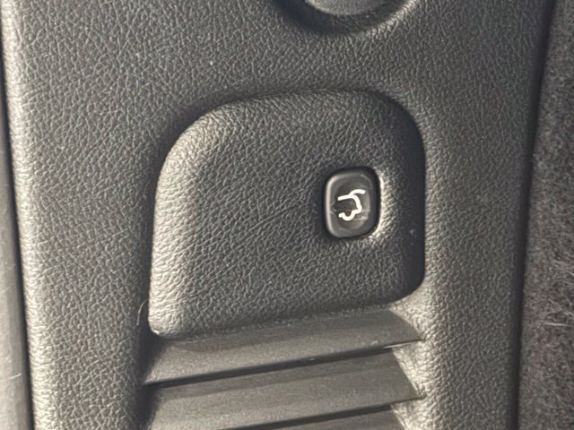 Used 2021 Dodge Durango R/T w/ Technology Group RWD image 33