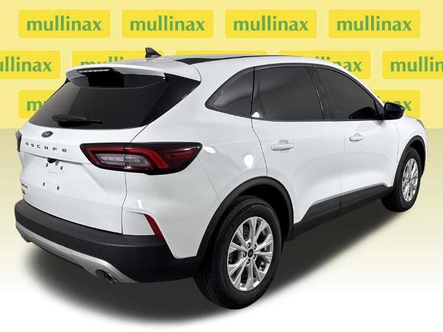 Certified 2025 Ford Escape Active w/ Cold Weather Package image 3