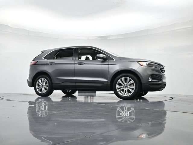 Certified 2022 Ford Edge Titanium AWD/4WD image 32