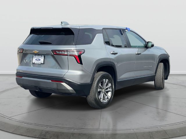 Used 2026 Chevrolet Equinox LT FWD image 3