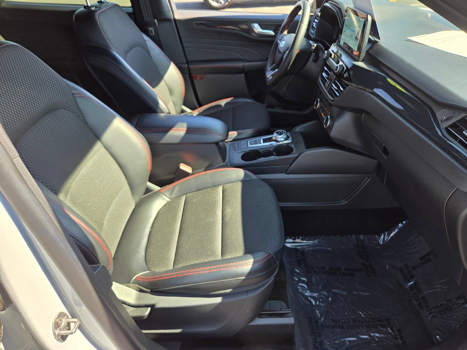 Certified 2025 Ford Escape ST-Line FWD image 15