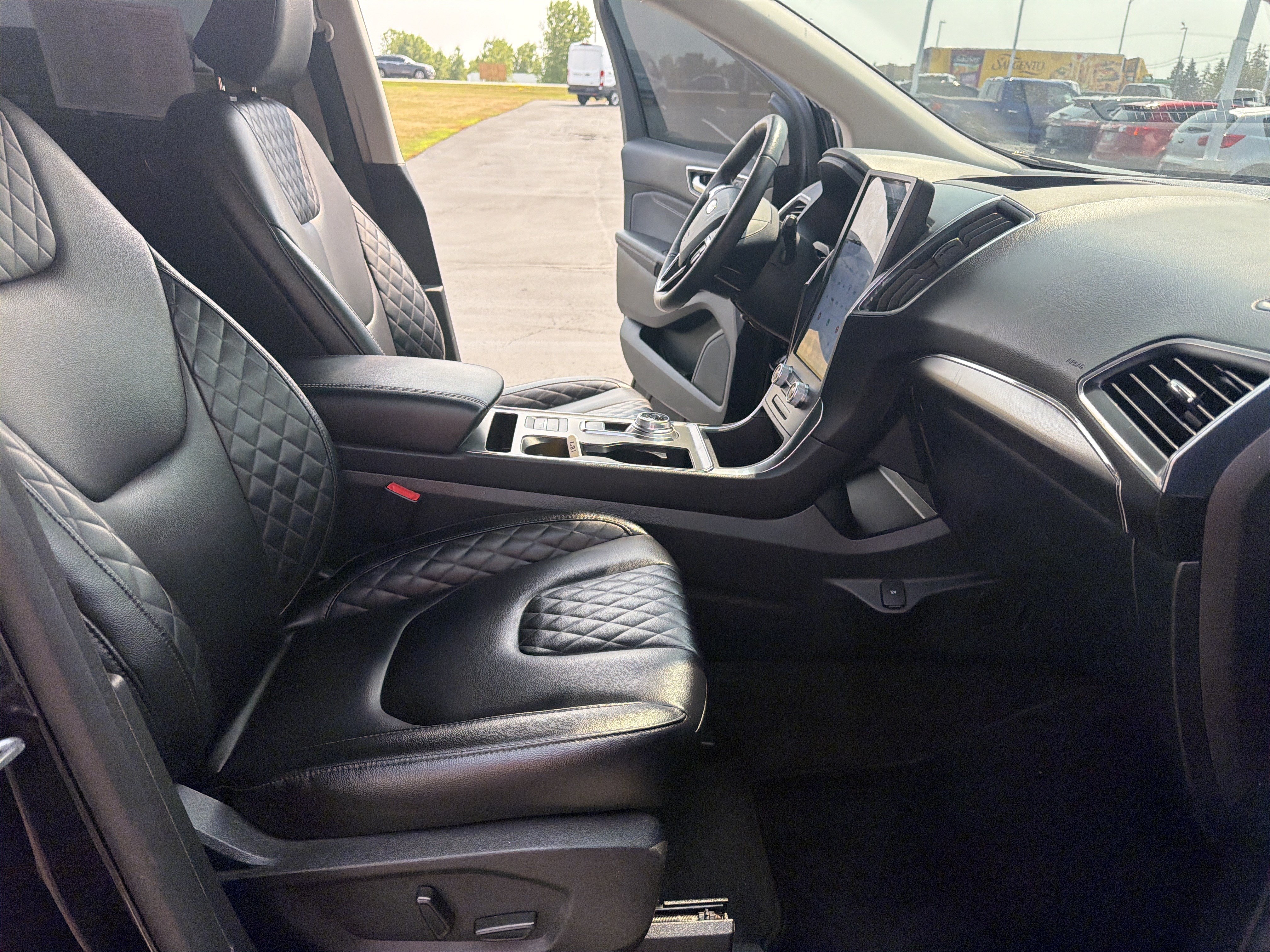 Certified 2024 Ford Edge Titanium AWD/4WD image 30