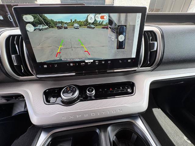 Certified 2025 Ford Expedition Active AWD/4WD image 14