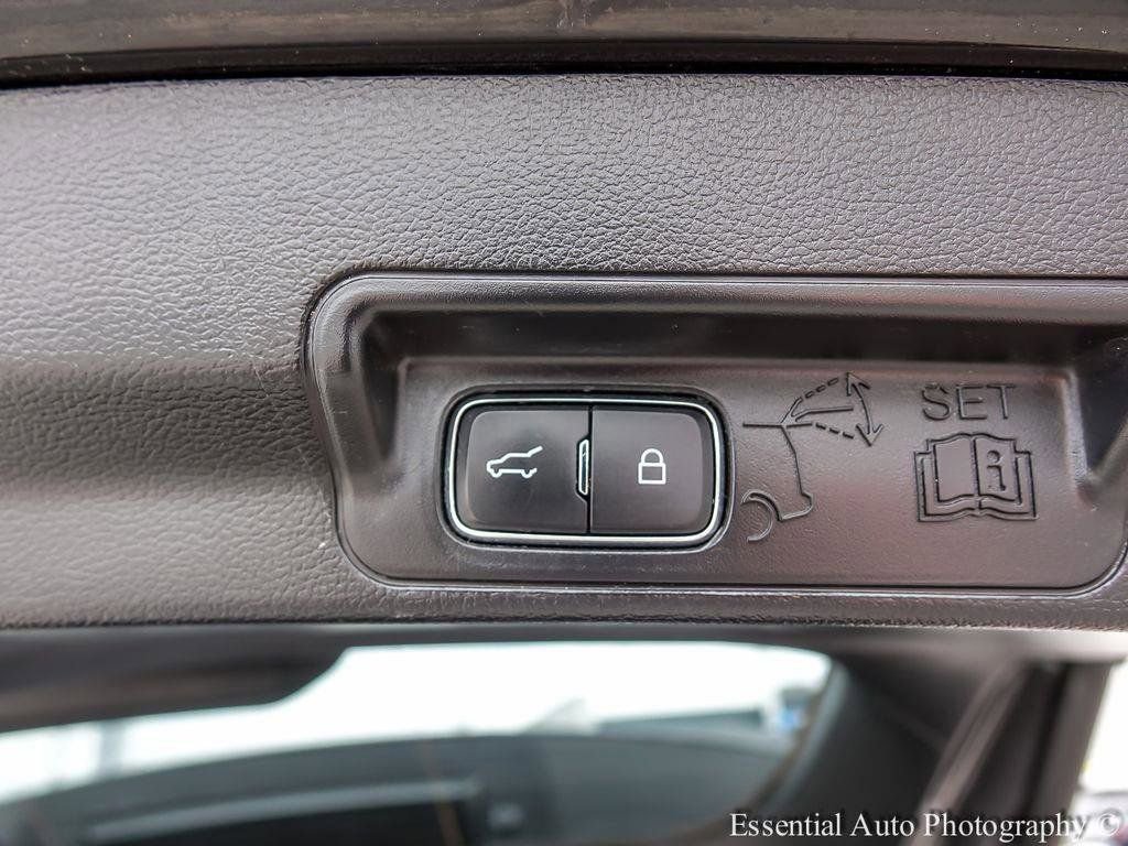 Certified 2022 Ford Explorer XLT w/ Equipment Group 202A image 25