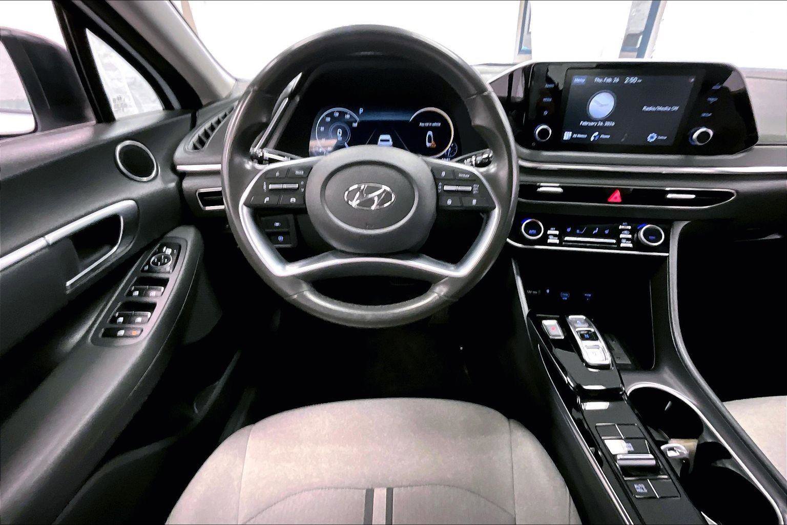 Used 2021 Hyundai Sonata SEL w/ Convenience Package image 5