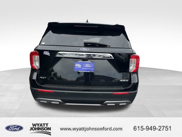 Certified 2022 Ford Explorer XLT w/ Equipment Group 202A image 4