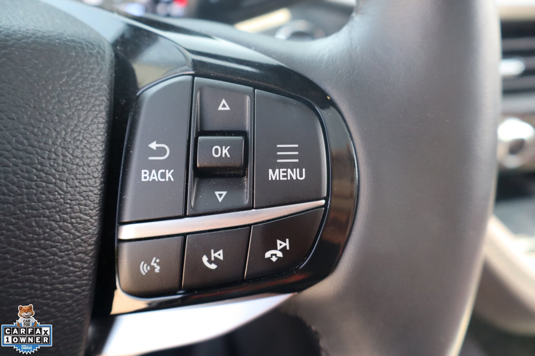 Certified 2025 Ford Explorer Platinum RWD image 16