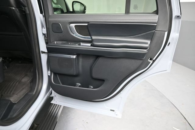 Certified 2026 Ford Expedition Platinum w/ Stealth Performance Package AWD/4WD image 30